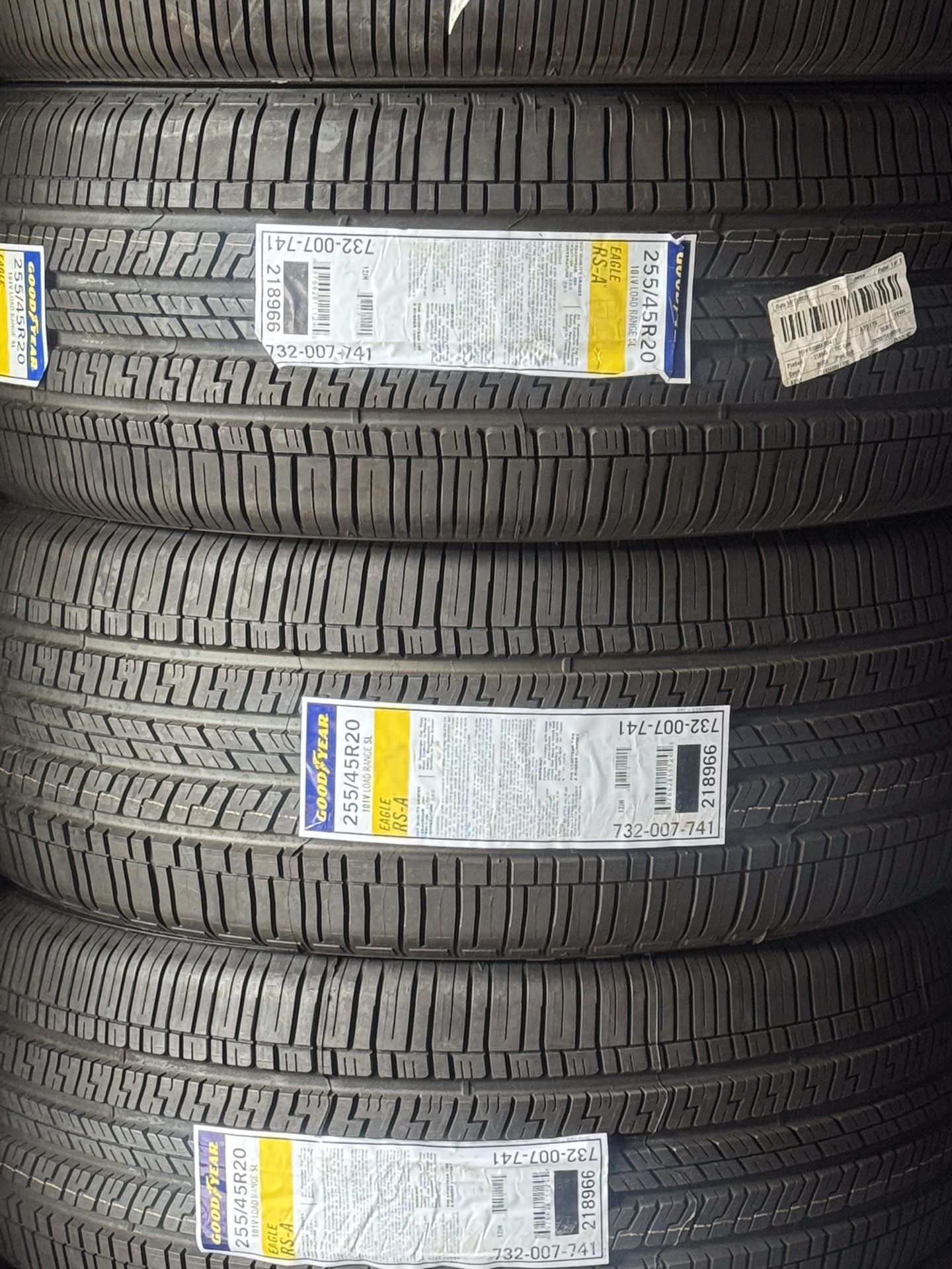 255/45R20 Goodyear Tires