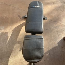 Adjustable fitness bench