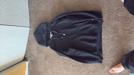 black pro club pull over sweater size S