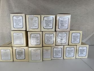 Thomas Kinkade’s Hawthorne Christmas Village -15 Pieces