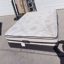 Beautyrest Black Queen Pillowtop Mattress And Box Spring 