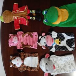 Melissa & Doug Farm Friends Hand Puppet Soft Cuddly Plush  Pretend Play 9"

