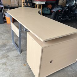 Selling Desk 