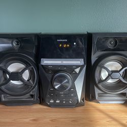 Magnavox Stereo AM/FM radio with CD player USB 