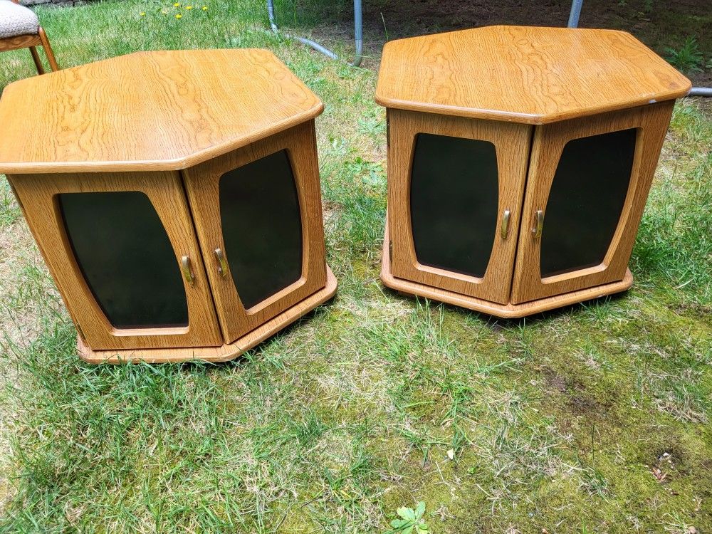 2 Wooden End Tables With Dual Doors
