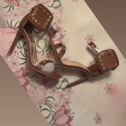 Anne Michelle Heels 