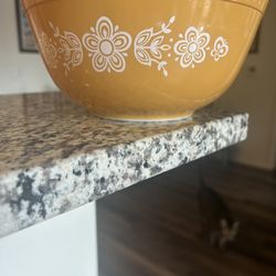Pyrex Bowl