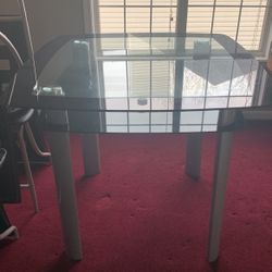 Table With All 4 Chairs