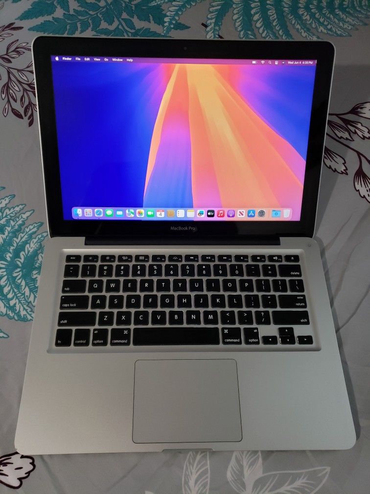 2012 13.3"inch Intel Core i5 MacBook Pro Laptop, 1TB SSD, 10GB RAM, DVD 📀 And SD Card Reader. Latest macOS Sequoia 15.5 Installed. RUNS 🏃♂️ GREAT.