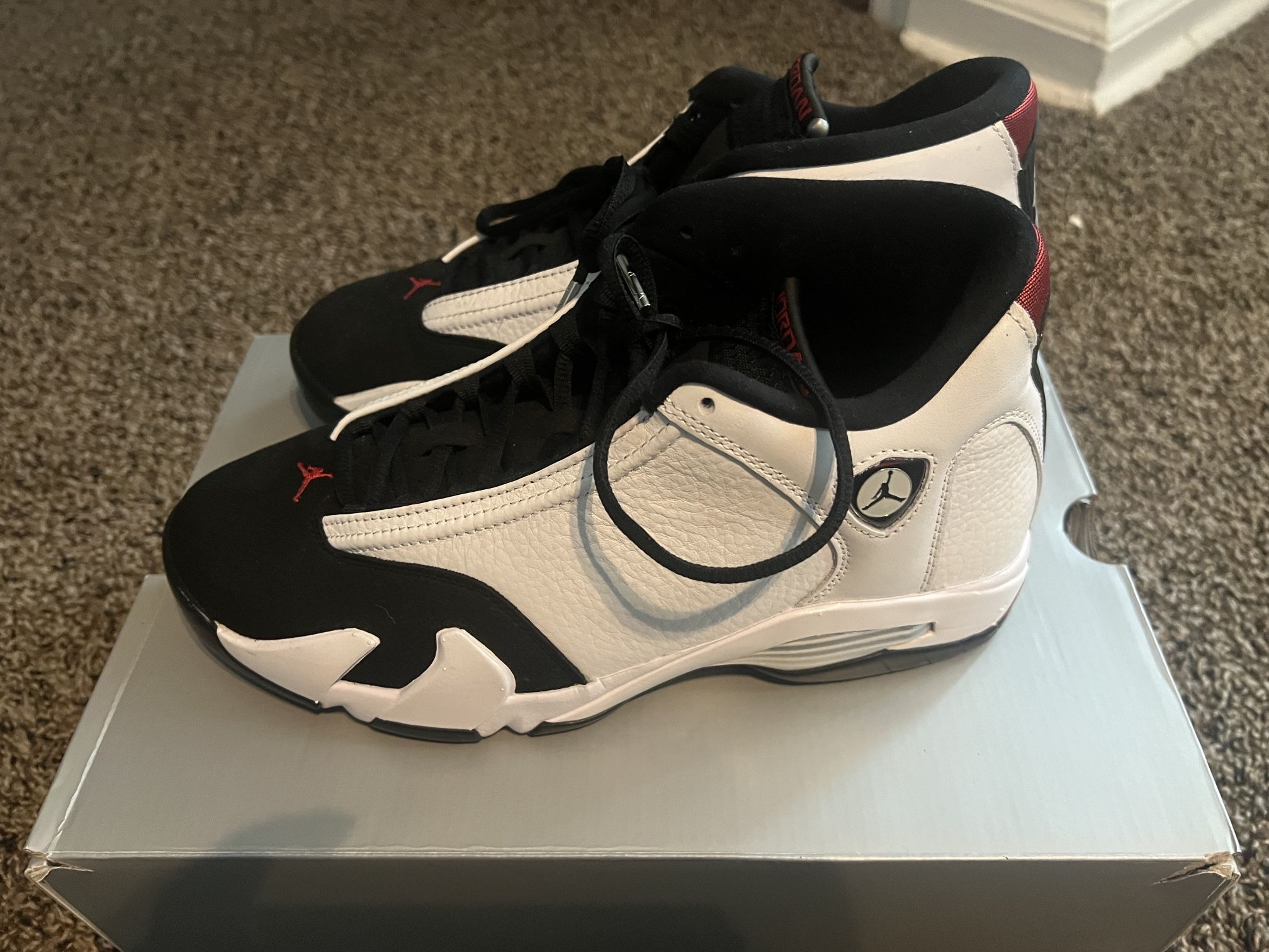 Jordan 14 Black Toes Size 8 $160