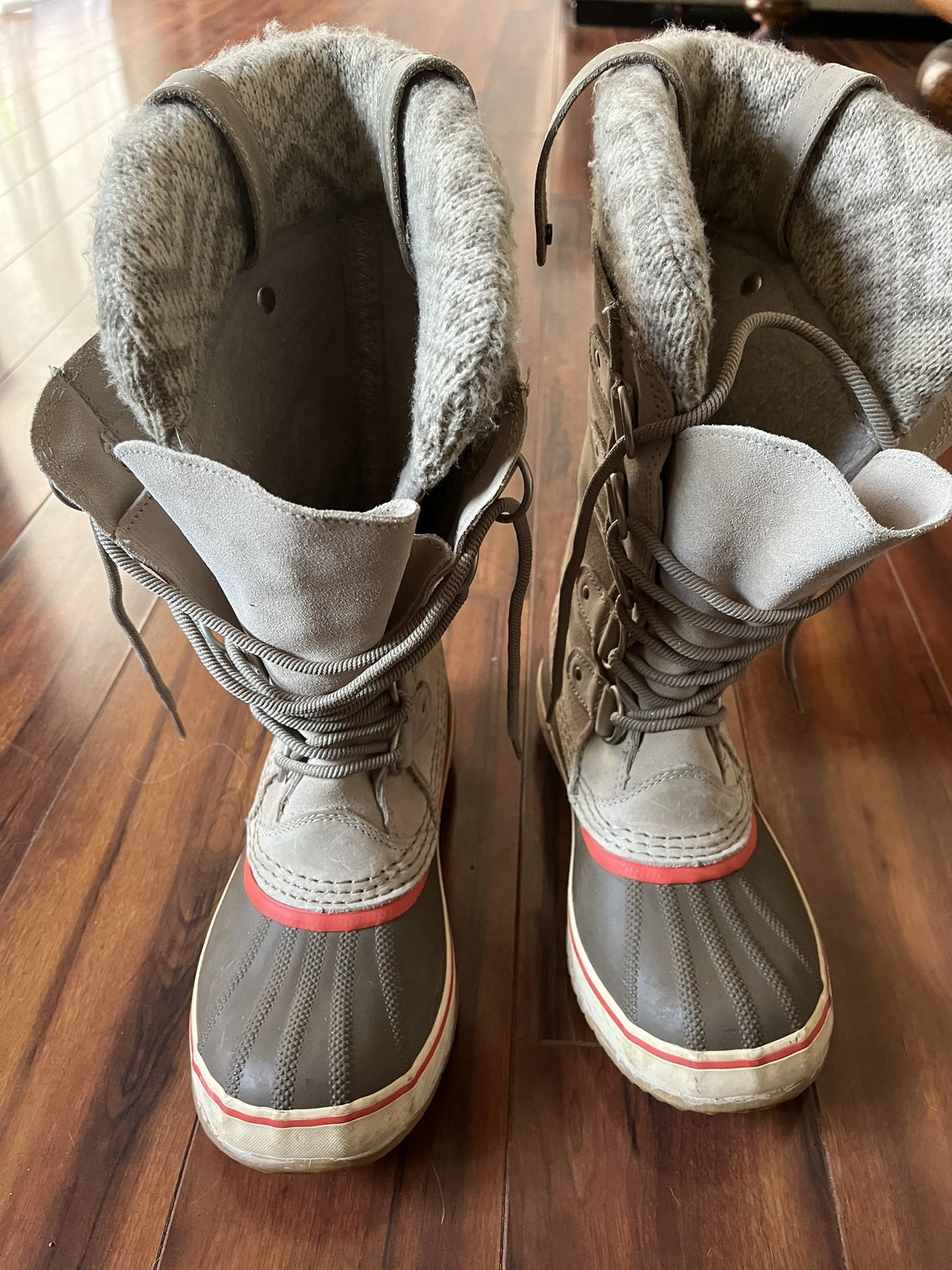 Sorel Womens Snow Boots Size 7.5
