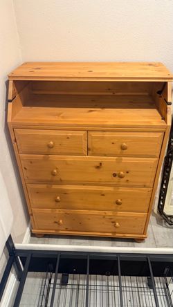 Baby changing table