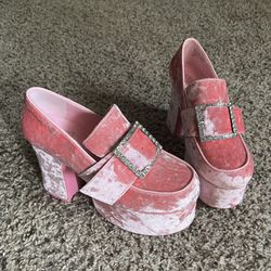 YRU Pink velvet heels