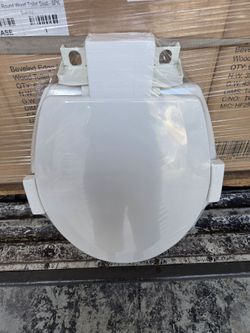 New in Box!  White Round Wood Toilet seat