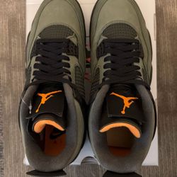 Undefeated Jordan 4 