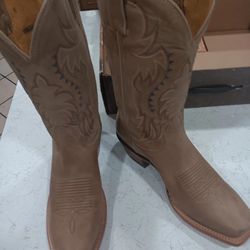 Vendo Nocona Boots 