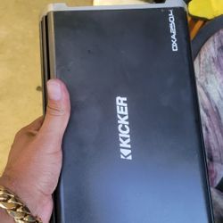 4 Channel Amp Kicker Dxa 250