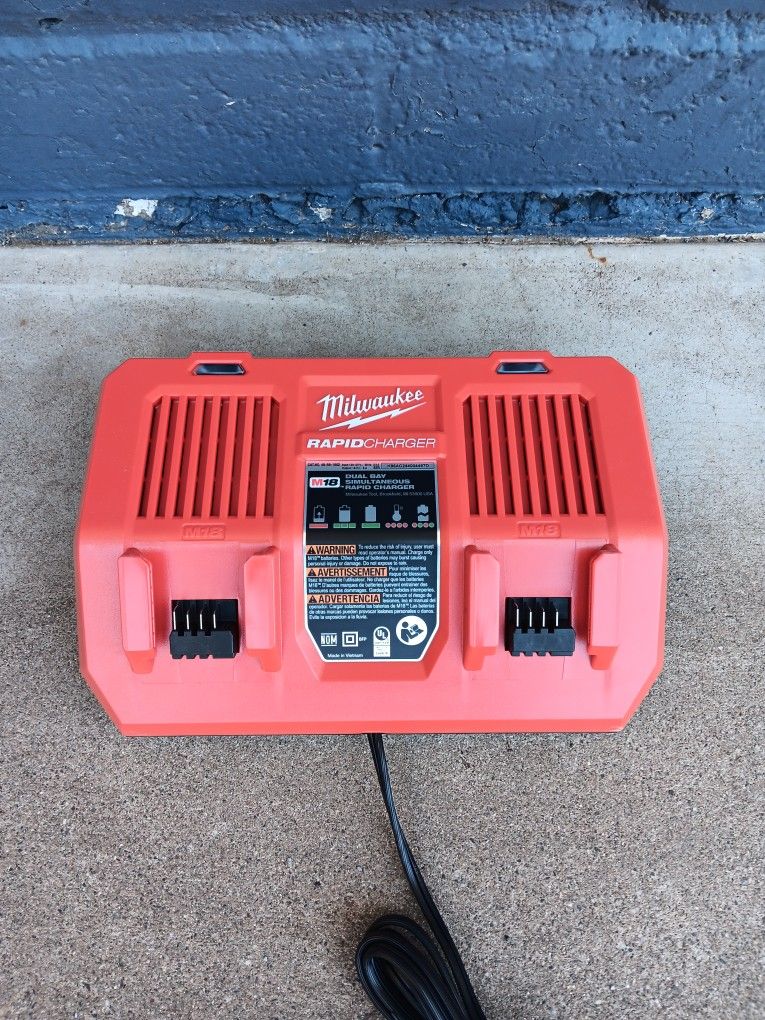 RAPID CHARGER MILWAUKEE