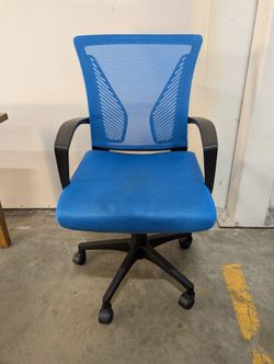 Vibrant Blue Mesh Back Office Task Chair with Armrests