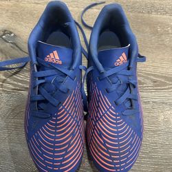 Adidas Predator Soccer Cleats Size 4