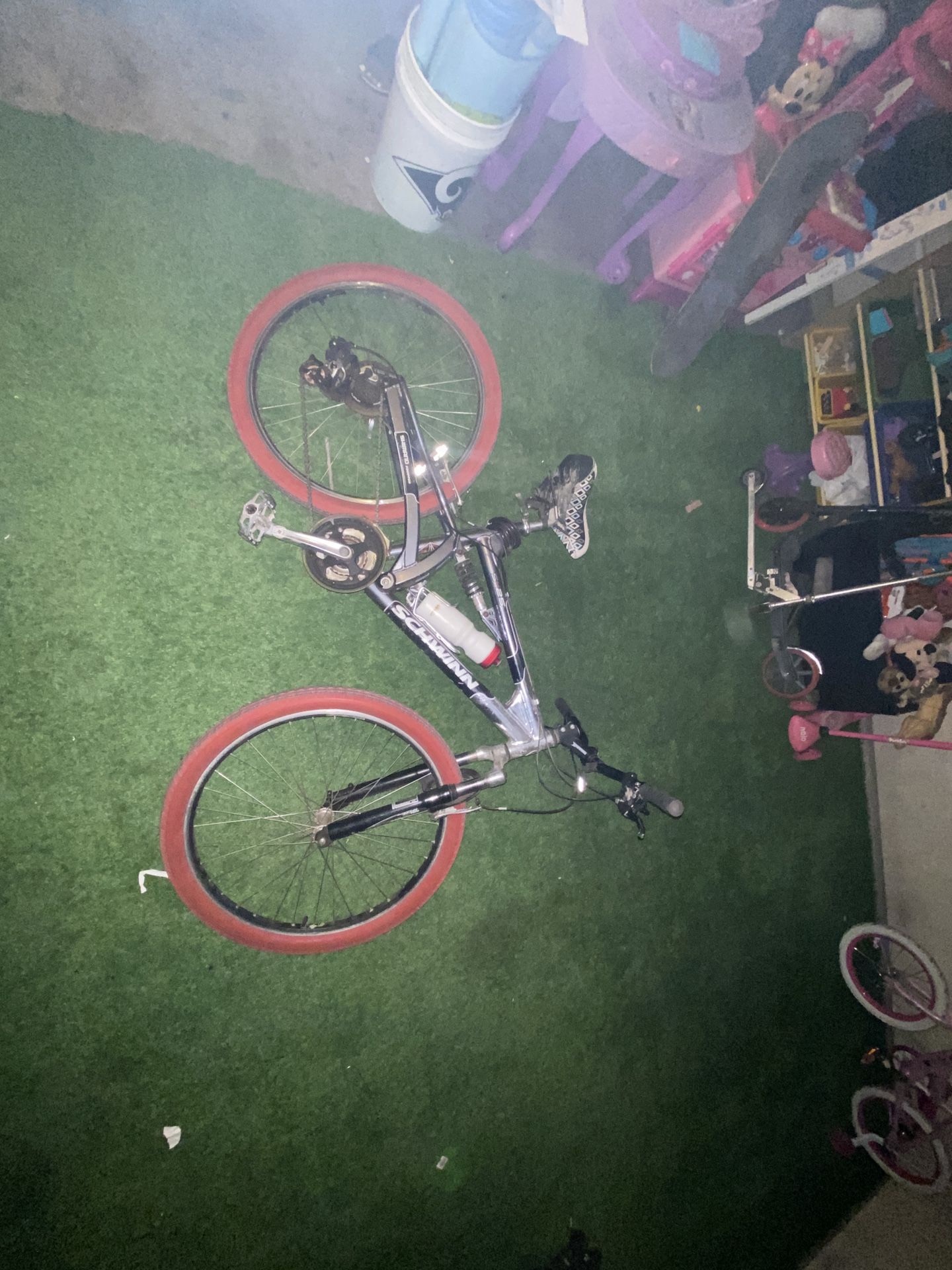 Schwin  Mountain Bike 