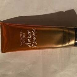 Victorias Secret Amber Romance Lotion