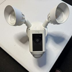 Ring floodlight Cam plus (wired)