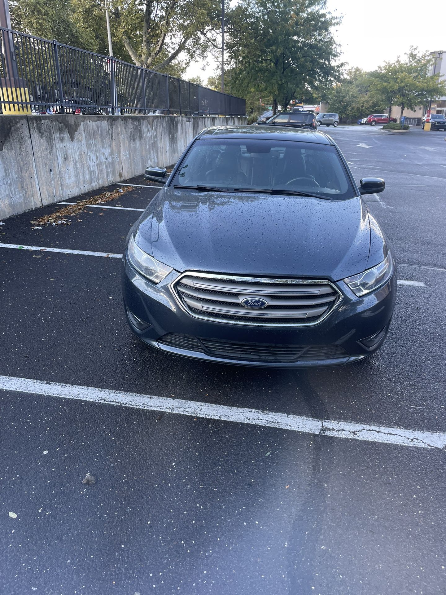 2017 Ford Taurus