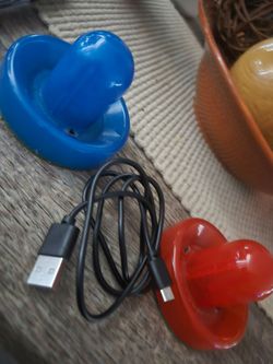 LED Blue and Red light up Pushers.  For a 54inch hockey table  ( Used-works good