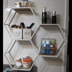 White wall shelf organizer