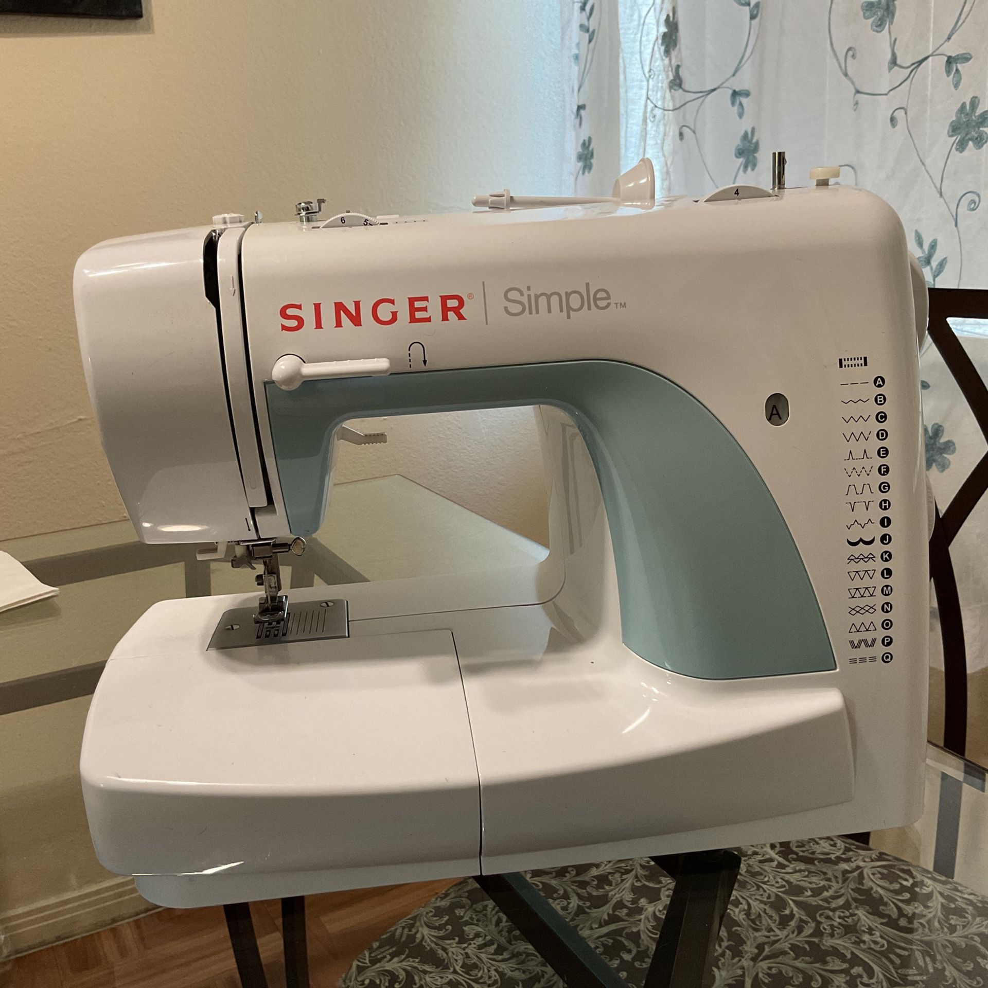 Singer Model 3116 Simple Sewing Machine Pre Owned