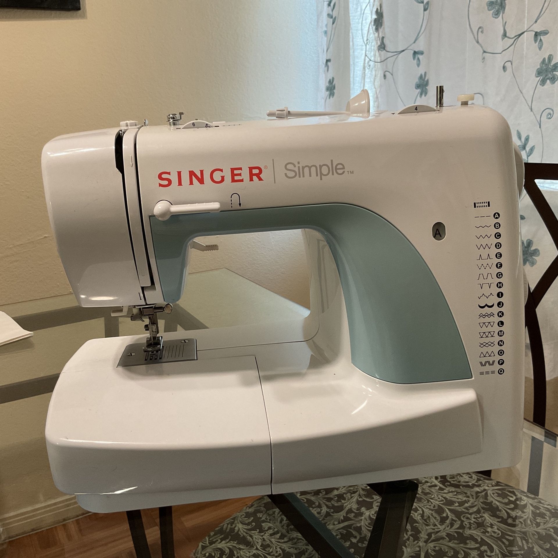 Singer 3116 Simple 18 Sewing Machine