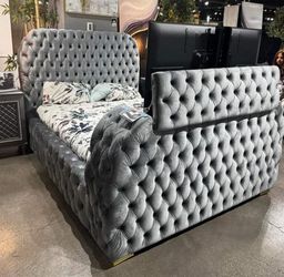 Gray velvet king bed frame with fireplace,Tv lift