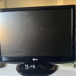 LG TV 22inch ( Read Description )