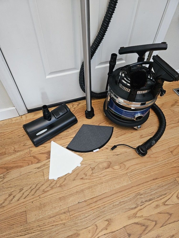 New Cond RAINBOE VACUUM WORKS EXCELLENT , ATTACHMENT , AMAZING POWER SUCES ,