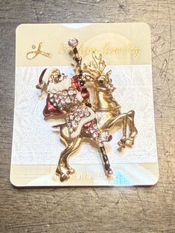 Christmas broach