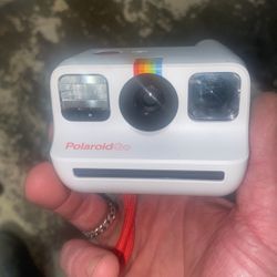 Polaroid Go Instant Camera 
