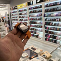 Apple Watch Series Se 44MM 150$