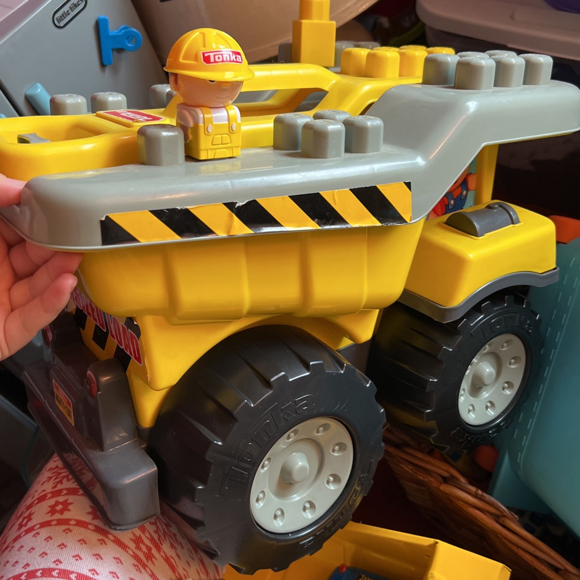 Mega bloks best sale tonka truck