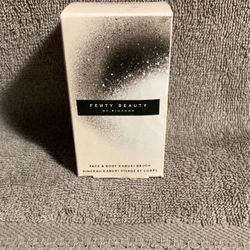 Fenty Beauty Kabuki Brush 