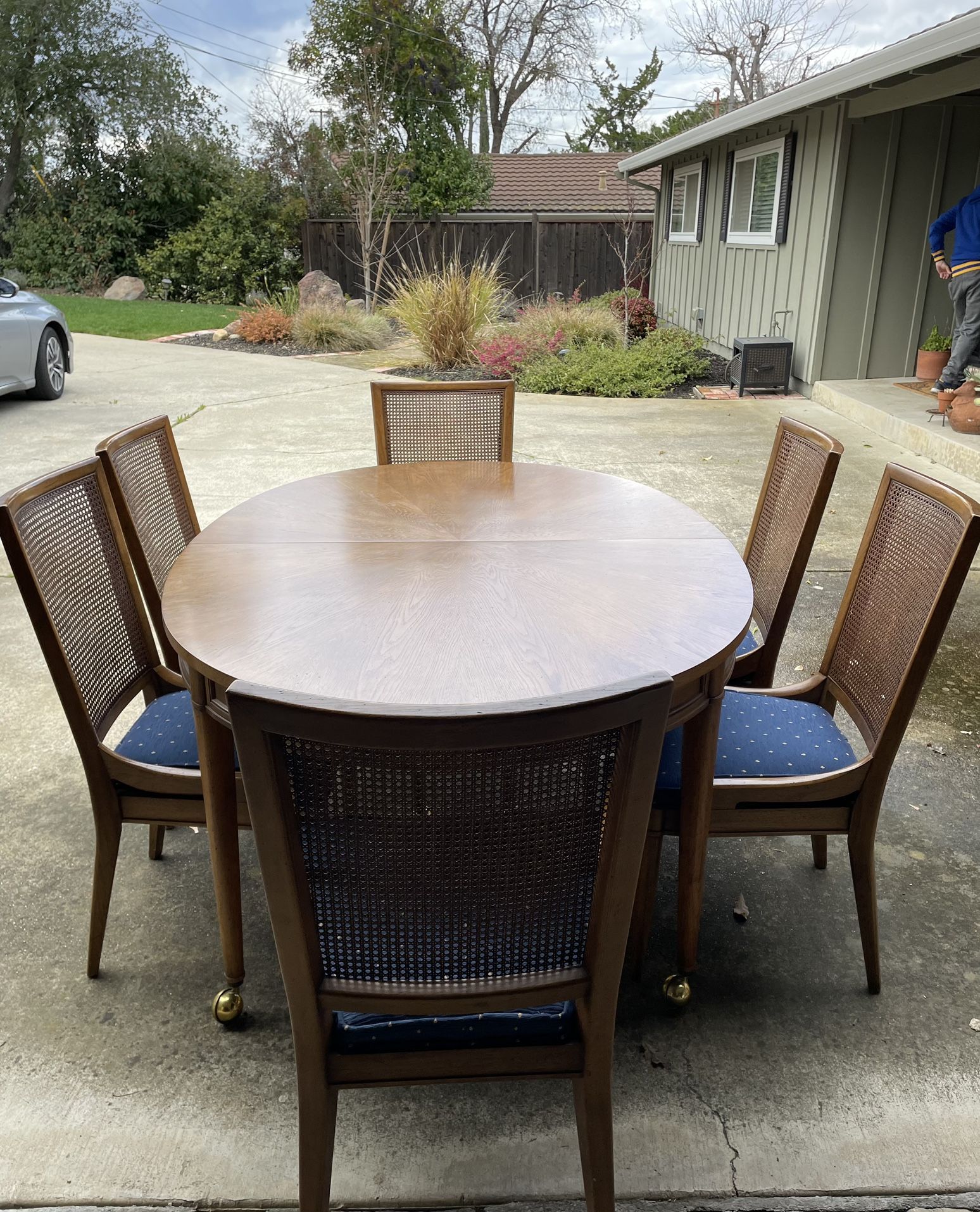 Vintage Henredon Dining Room Table And  Six Chairs