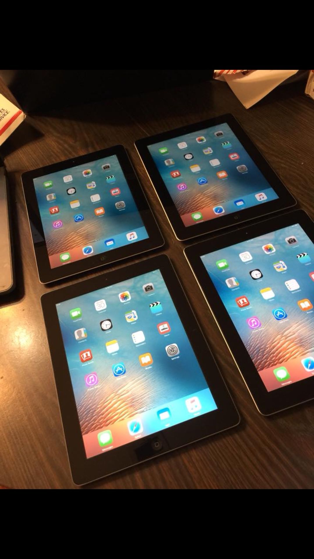 Ipad 2 16GB like new condition Unlocked w charger And cable 85 EACH 4 Available Hblo. Español