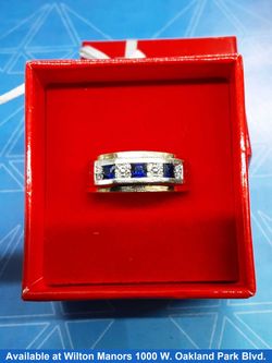 Men's Ring - Yellow Gold 10k (.417) 5.4 grams Size 10.5