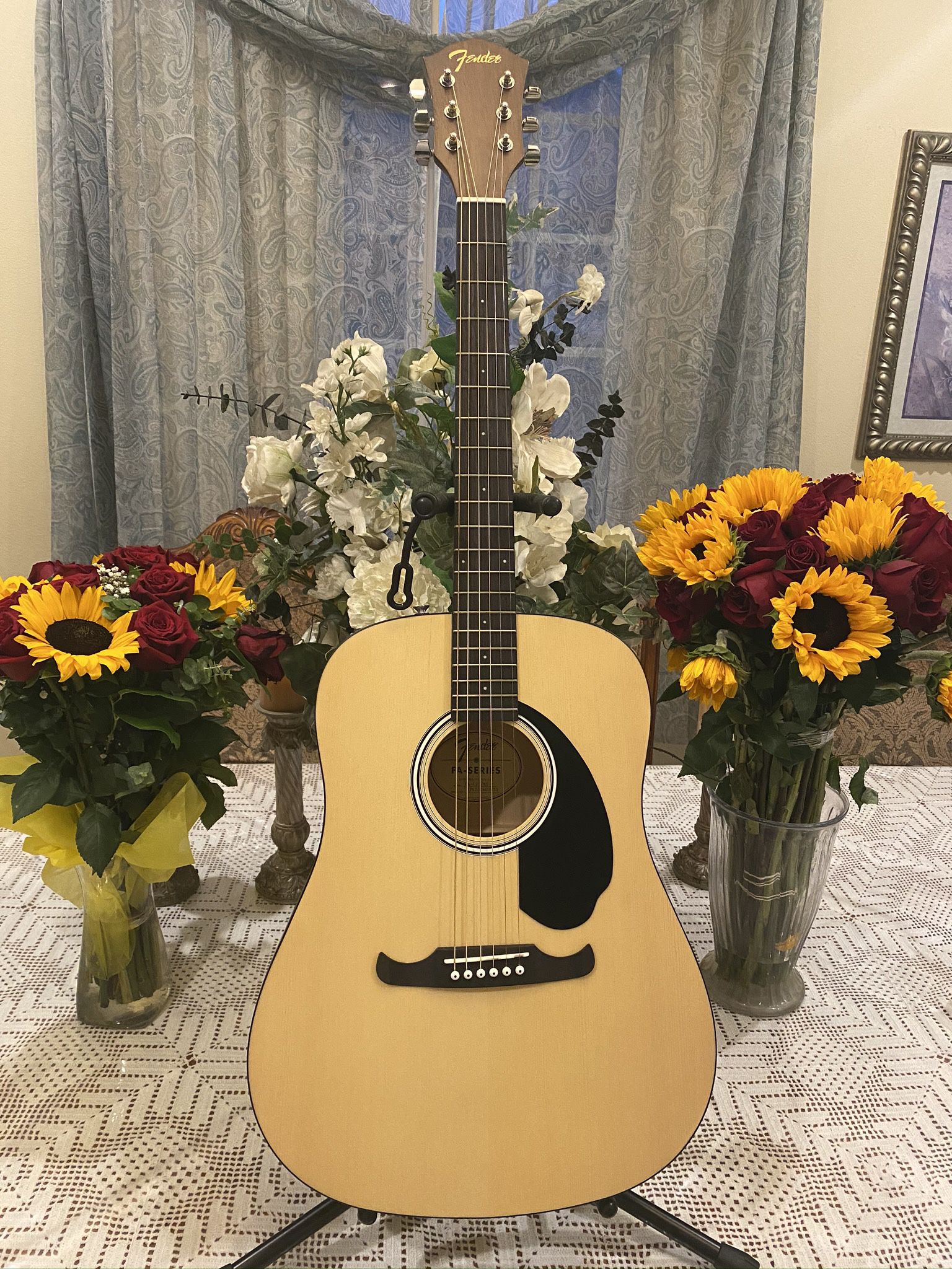 Fender FA125 Acoustic Guitar With Bag