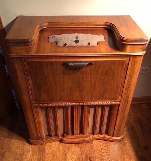Vintage Antique Radio Cabinet Radio And Knobs Are Removed For