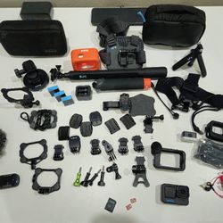 Go Pro Hero 10 Ultimate Bundle
