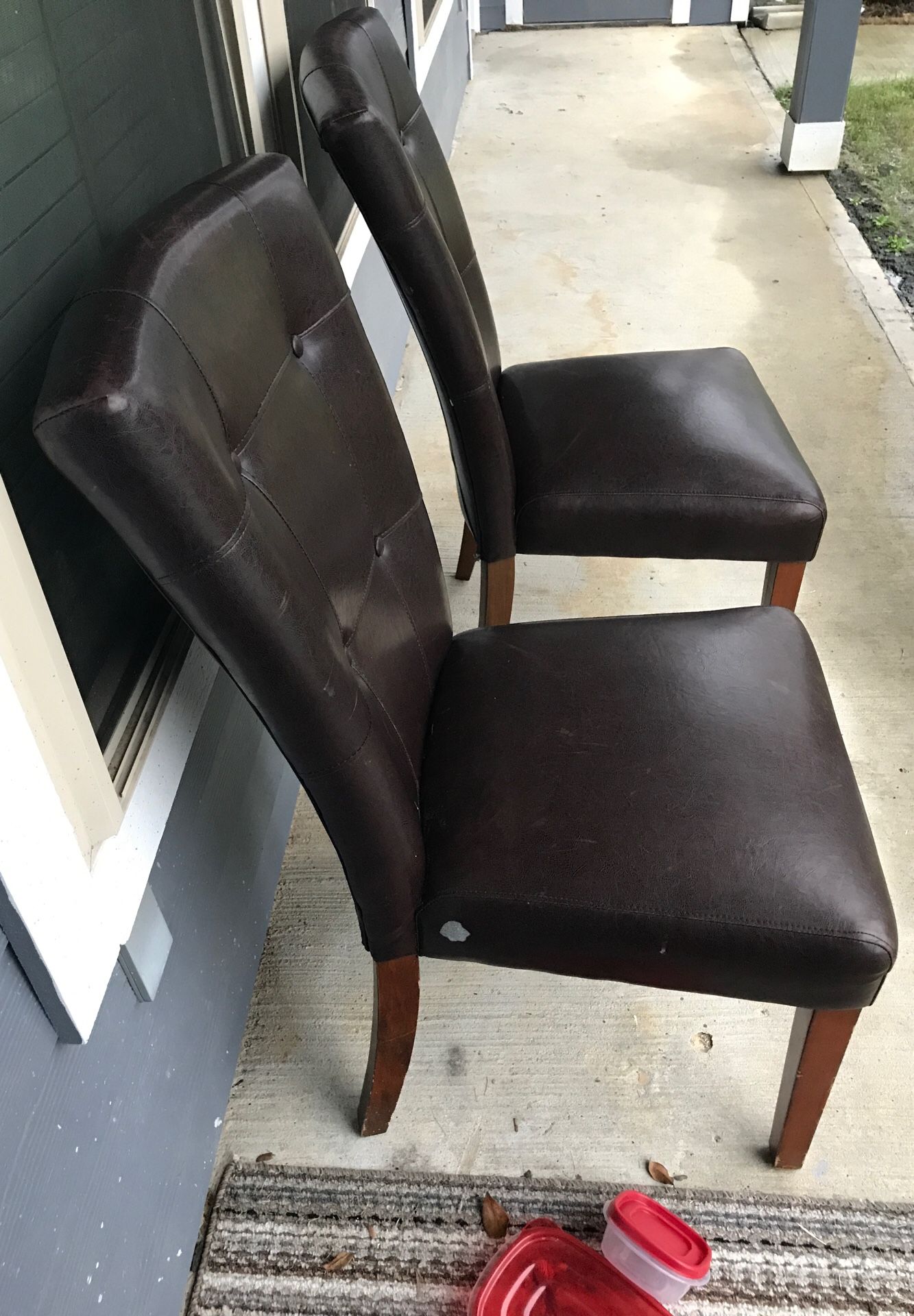 Faux leather chair(description)