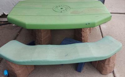 Little tykes table outdoor