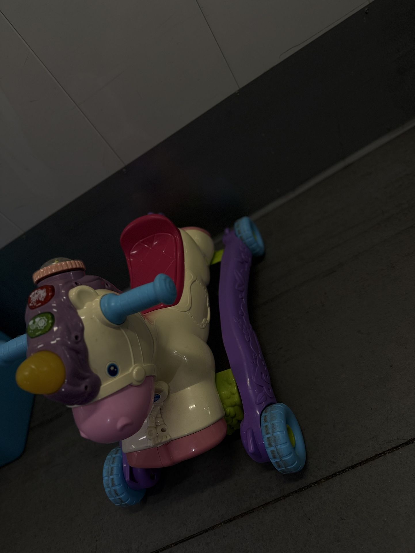 VTech   Prance And Rock Learning Unicorn 