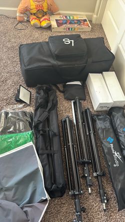 Photo Studio Lighting Kit with Stands and Bag